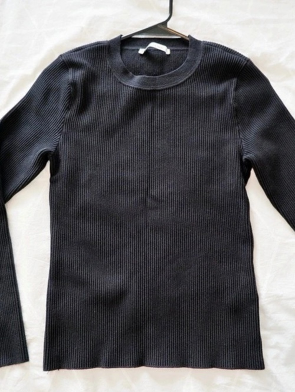 Abercrombie & Fitch Ribbed Crewneck Sweater in Black